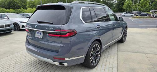 Sparkling Copper Metallic 2027 BMW X7 xDrive40i