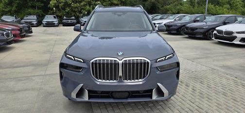 Sparkling Copper Metallic 2027 BMW X7 xDrive40i