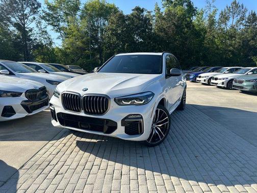 Mineral White Metallic 2021 BMW X5 M50i