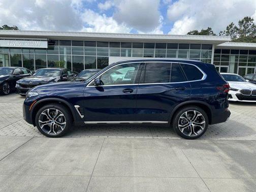 Tanzanite Blue II Metallic 2026 BMW X5 sDrive40i