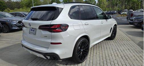 Mineral White Metallic 2026 BMW X5 xDrive40i