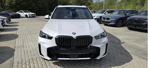 Mineral White Metallic 2026 BMW X5 xDrive40i