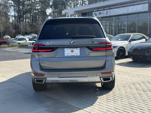 2025 BMW X7 xDrive40i