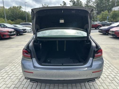 2023 BMW 530 i