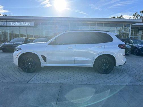 2024 BMW X5 M60i
