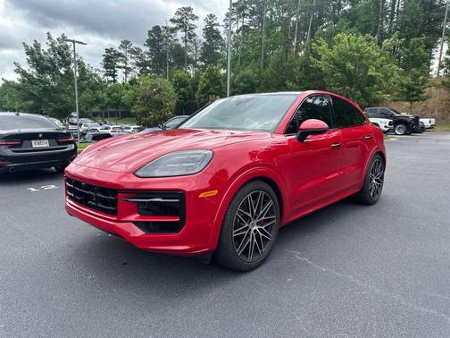 Carmine Red 2025 Porsche Cayenne GTS