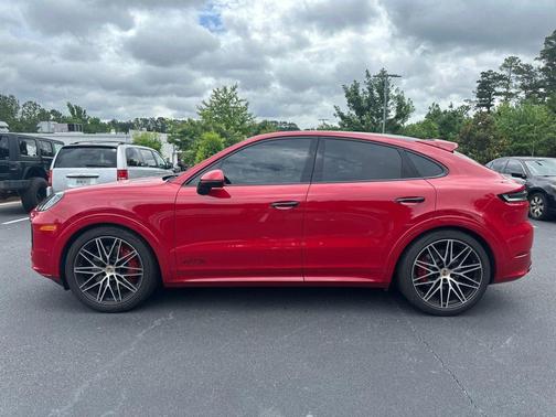Carmine Red 2025 Porsche Cayenne GTS