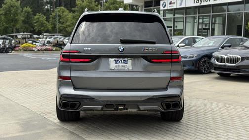 Skyscraper Grey Metallic 2026 BMW X7 M60i