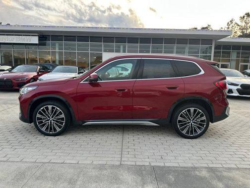 Vegas Red Metallic 2026 BMW X1 xDrive28i