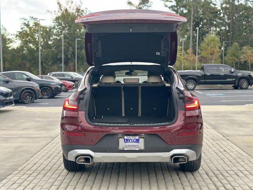 2025 BMW X4 xDrive30i