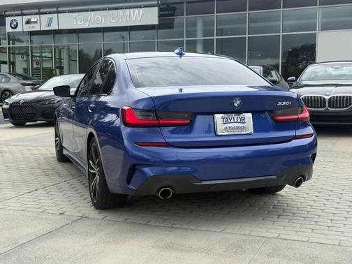 Portimao Blue Metallic 2021 BMW 330 330i