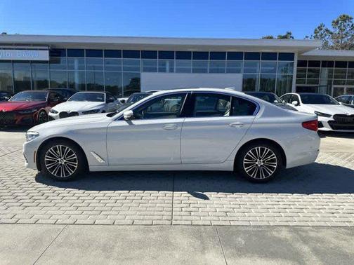 2017 BMW 530 530i