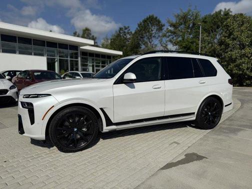 2023 BMW X7 xDrive40i