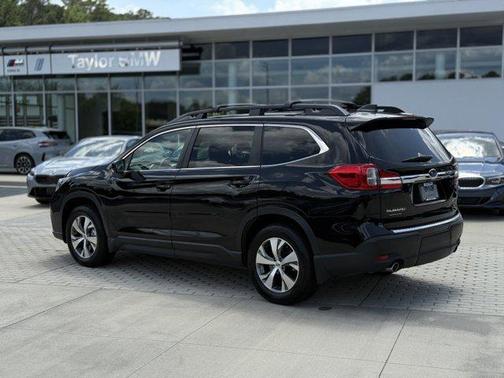 2022 Subaru Ascent Premium 8-Passenger