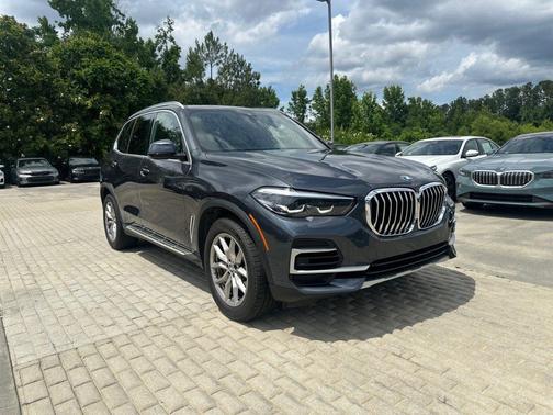Gray 2022 BMW X5 sDrive40i