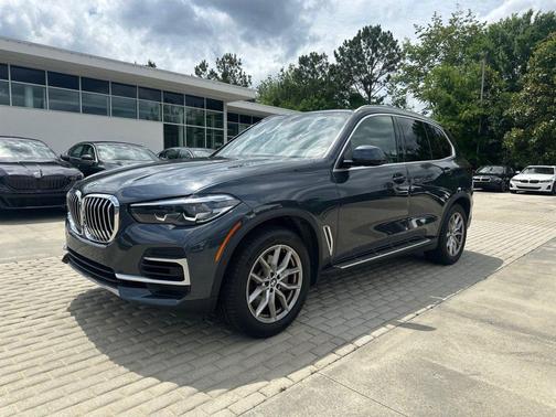 Gray 2022 BMW X5 sDrive40i
