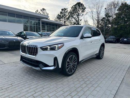 Alpine White 2026 BMW X1 xDrive28i