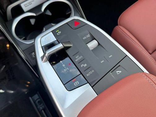 Alpine White 2026 BMW X1 xDrive28i