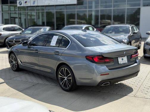 2022 BMW 530 i