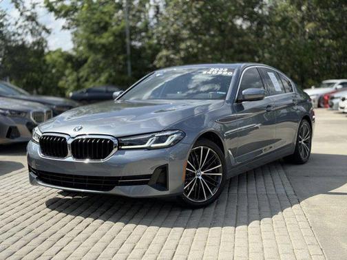 2022 BMW 530 i