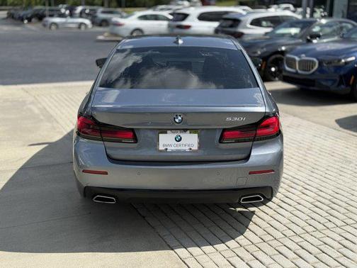 2022 BMW 530 i