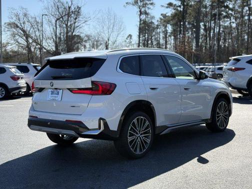 Mineral White Metallic 2026 BMW X1 xDrive28i