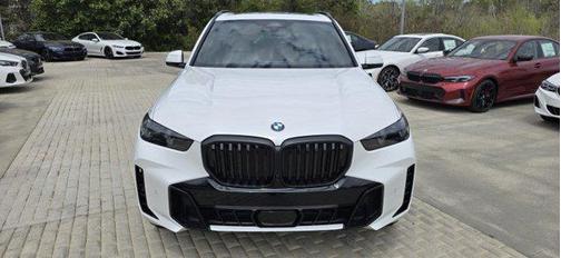 Mineral White Metallic 2026 BMW X5 xDrive40i