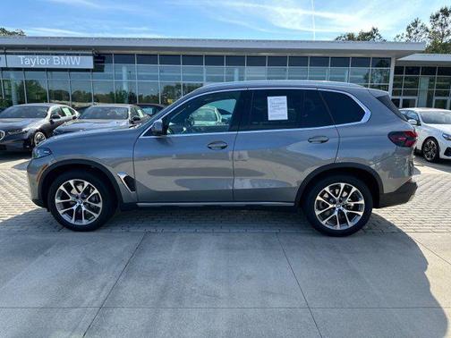 Skyscraper Grey Metallic 2025 BMW X5 xDrive40i