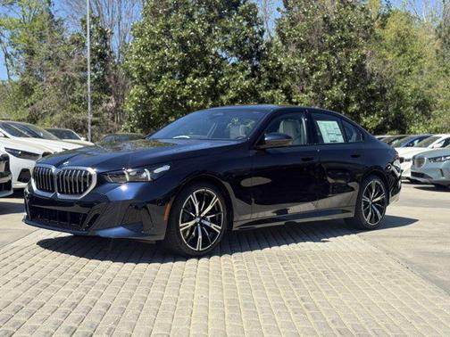 Carbon Black Metallic 2026 BMW 530 530i