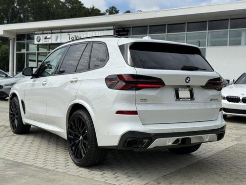 2026 BMW X5 M60i