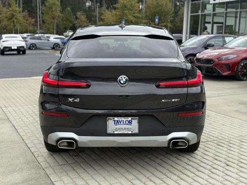 2024 BMW X4 xDrive30i