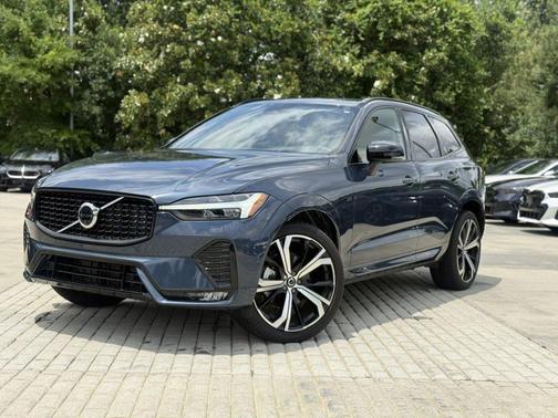 Denim Blue Metallic 2025 Volvo XC60 B5 Ultra