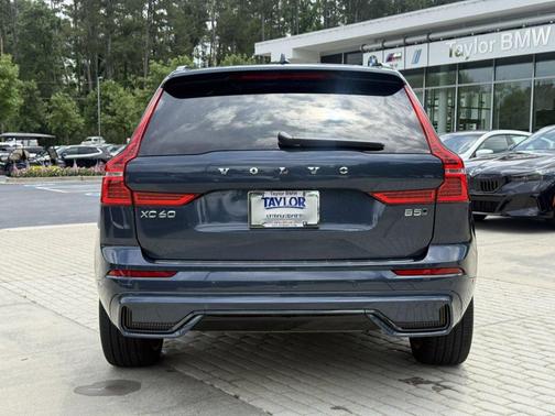 Denim Blue Metallic 2025 Volvo XC60 B5 Ultra