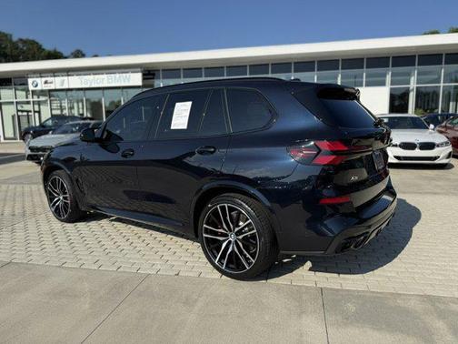 2025 BMW X5 M60i