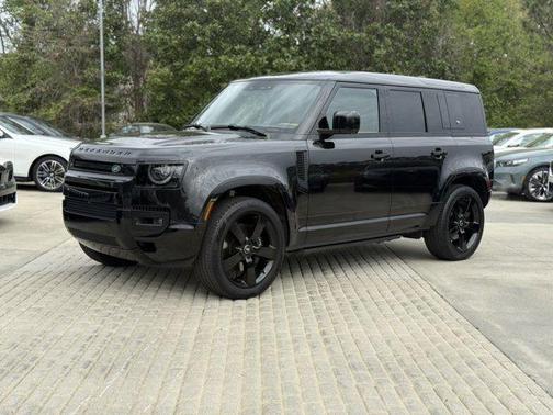 2024 Land Rover Defender 110 V8