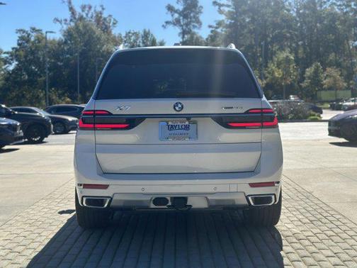 2026 BMW X7 xDrive40i