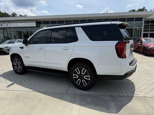 2023 GMC Yukon 4WD AT4