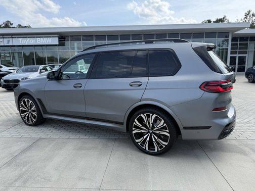 2026 BMW X7 M60i