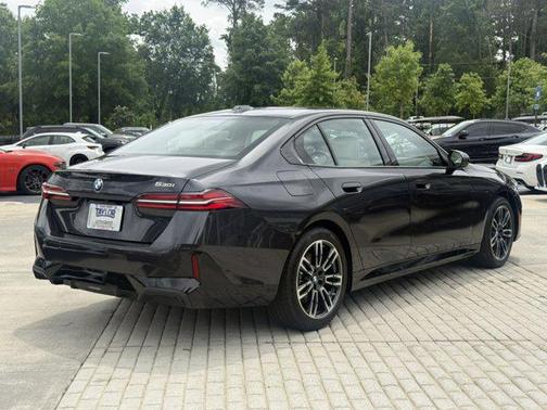 Dark Graphite Metallic 2026 BMW 530 530i