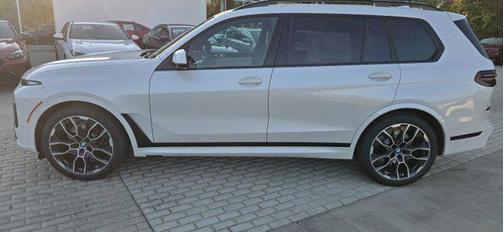 2026 BMW X7 xDrive40i
