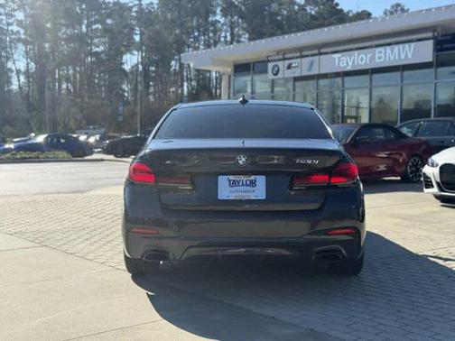 2022 BMW 530 i xDrive