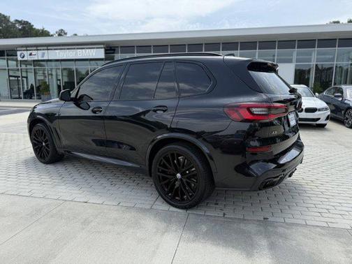 2023 BMW X5 M50i
