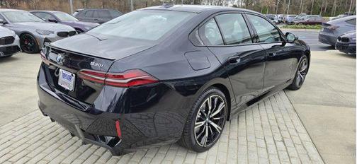 Carbon Black Metallic 2026 BMW 530 xDrive