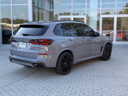 2024 BMW X5 M60i