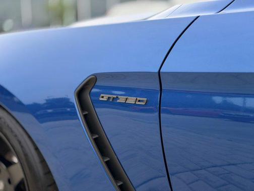 Lightning Blue Metallic 2017 Ford Shelby GT350 Base