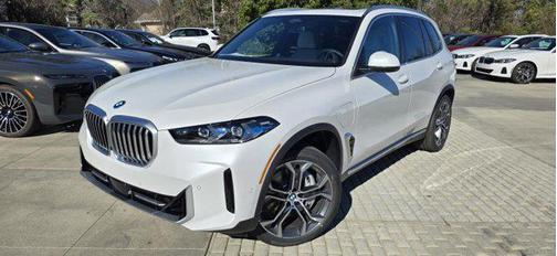Mineral White Metallic 2026 BMW X5 PHEV xDrive50e SUV