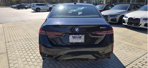 Carbon Black Metallic 2026 BMW 530 530i