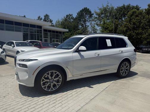 2023 BMW X7 xDrive40i