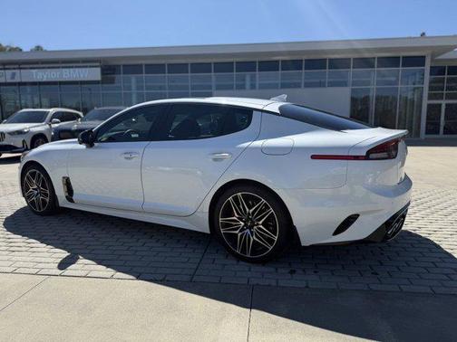 2023 Kia Stinger GT2