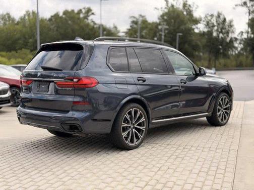 2022 BMW X7 xDrive40i